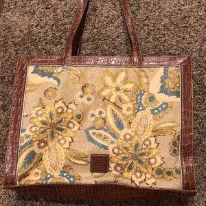 Lisa Claiborne purse